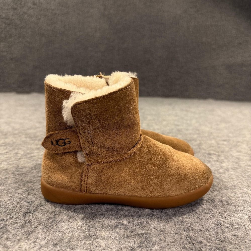 UGG Boots Toddler Size 9 Brown Suede Shearling Lined Hook Loop Ankle‎ Booties